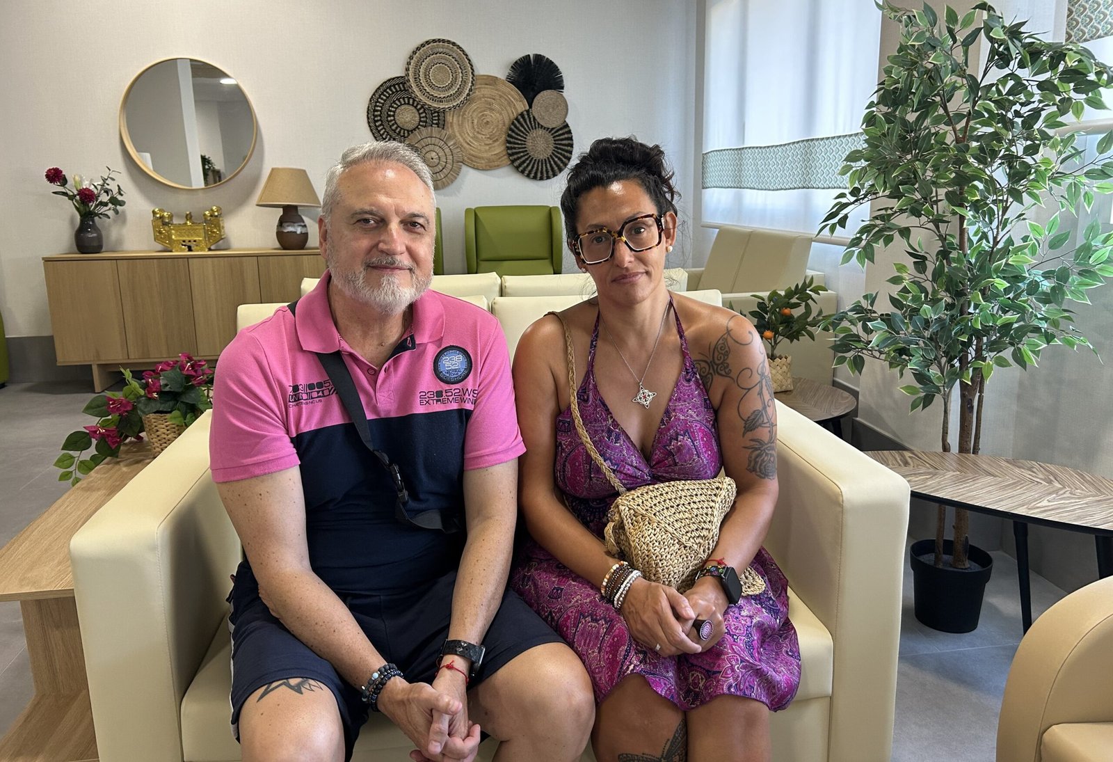Piedad González junto a Rafael Crespo en la residencia Casablanca de Vicálvaro (Madrid), este sábado.